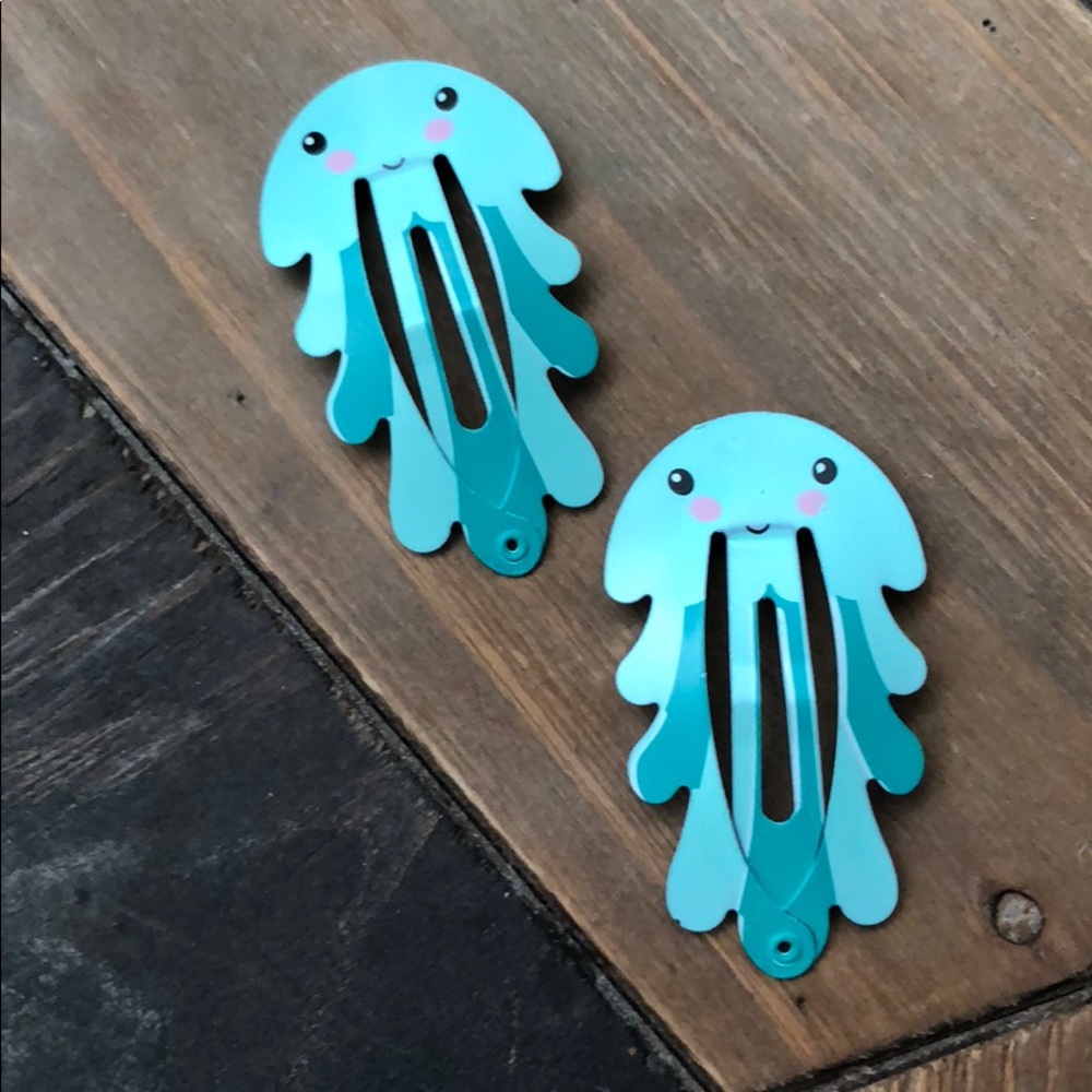 Mermaid 🧜🏻♀️ Hair Clips... - Picture 5 of 5